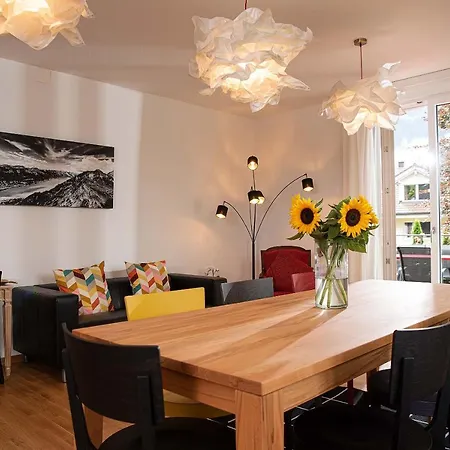 Boutique J87 Villa *